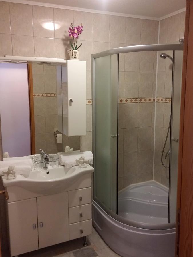 Guest House Domig Licko Lesce Esterno foto