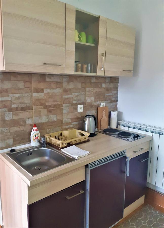 Guest House Domig Licko Lesce Esterno foto